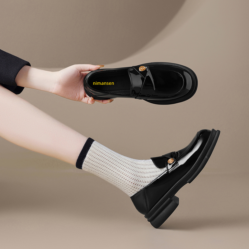 粗跟乐福鞋时尚装饰厚底