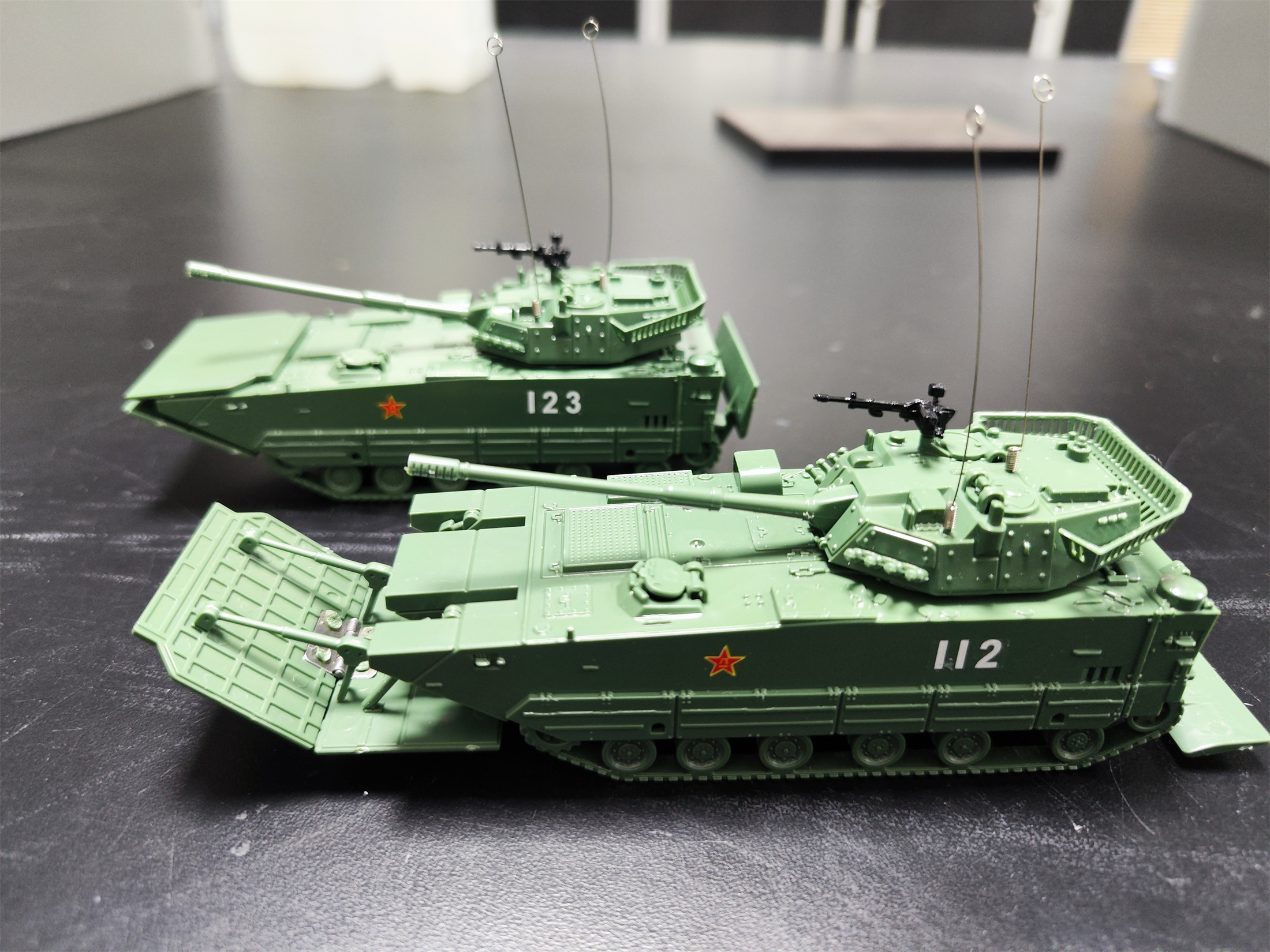 塑料成品1:72中国ztd-05两栖装甲突击车模型满50包邮