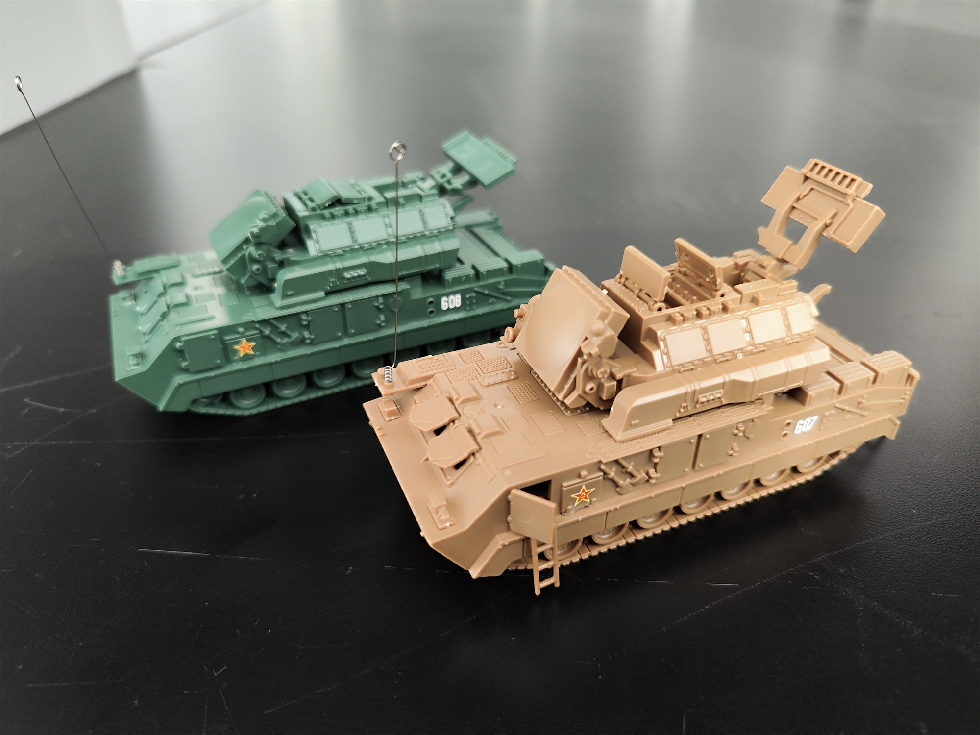 塑料成品1:72中国hq-17红旗17防空导弹发射车满50包邮
