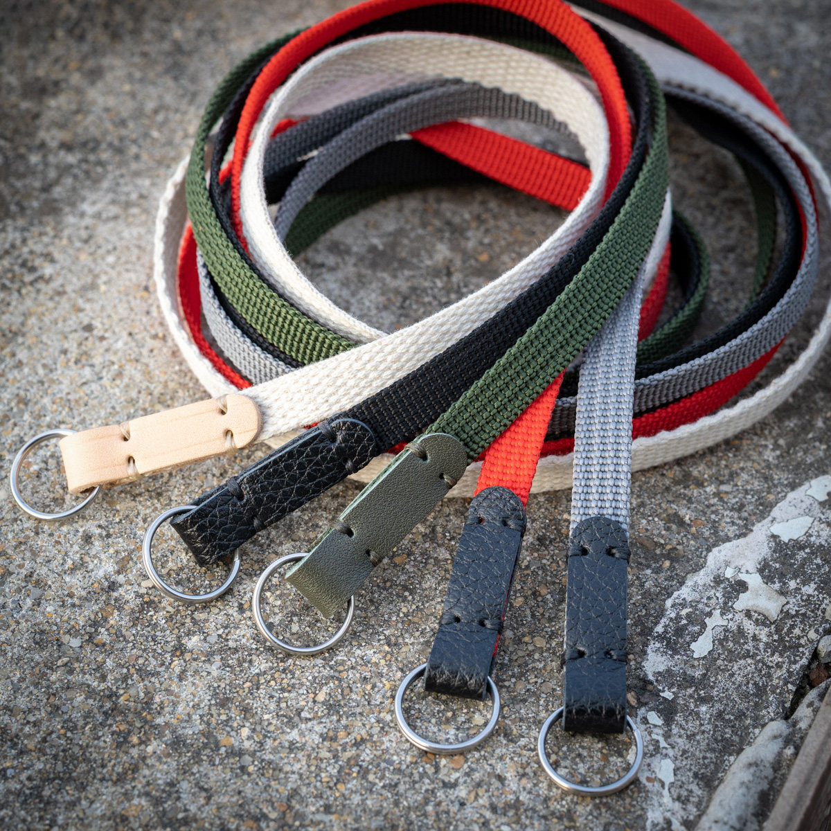 手工定制复古挂脖单肩细款彩色相机背带适配胶片机卡片机微单旁轴