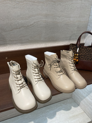 新款时尚百搭高级感舒适柔软女鞋马丁靴女短靴显瘦短靴7719-53.大