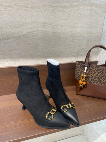 时尚百搭高级感舒适柔软女鞋马丁靴女短靴显瘦短靴1918-93B19-2