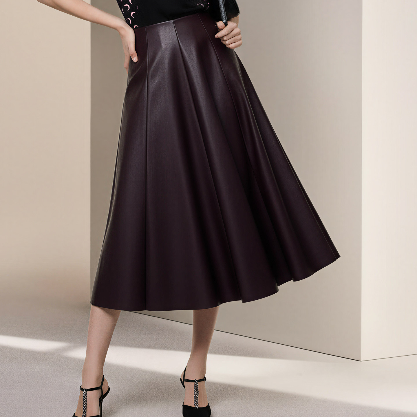 通勤复古大摆A字裙伞裙百搭皮裙半身裙女2026新款高腰春款长裙子