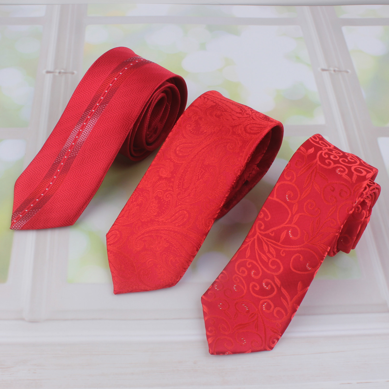 男士窄版红色6CM宽花纹手打领带