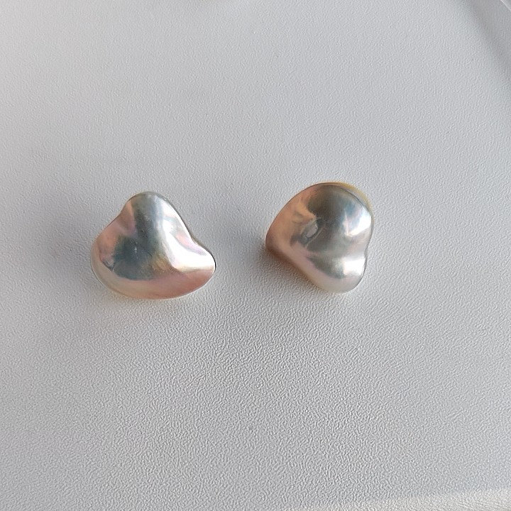 2940 天然海水马贝珍珠耳钉（卡15.5超炫带证）