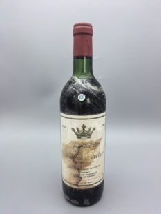 1982年梅多克红葡萄酒 标染