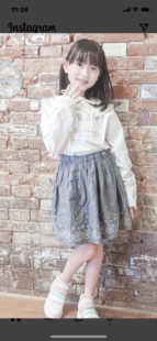 日本高端品牌mezzopiano 钢琴家五彩线星星刺绣全棉牛仔蓝半身裙