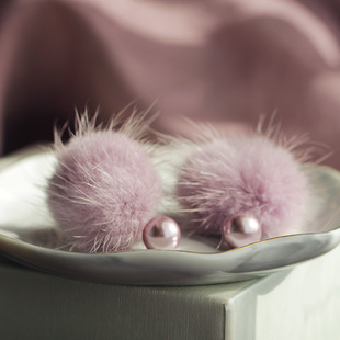 真水貂毛暖耳优雅丁香紫施家人造珍珠925银耳环天然毛球无痛耳夹