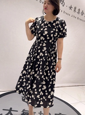3757女权贵族夏款新品重工衣领设计减龄碎花图案连衣裙加大码女装