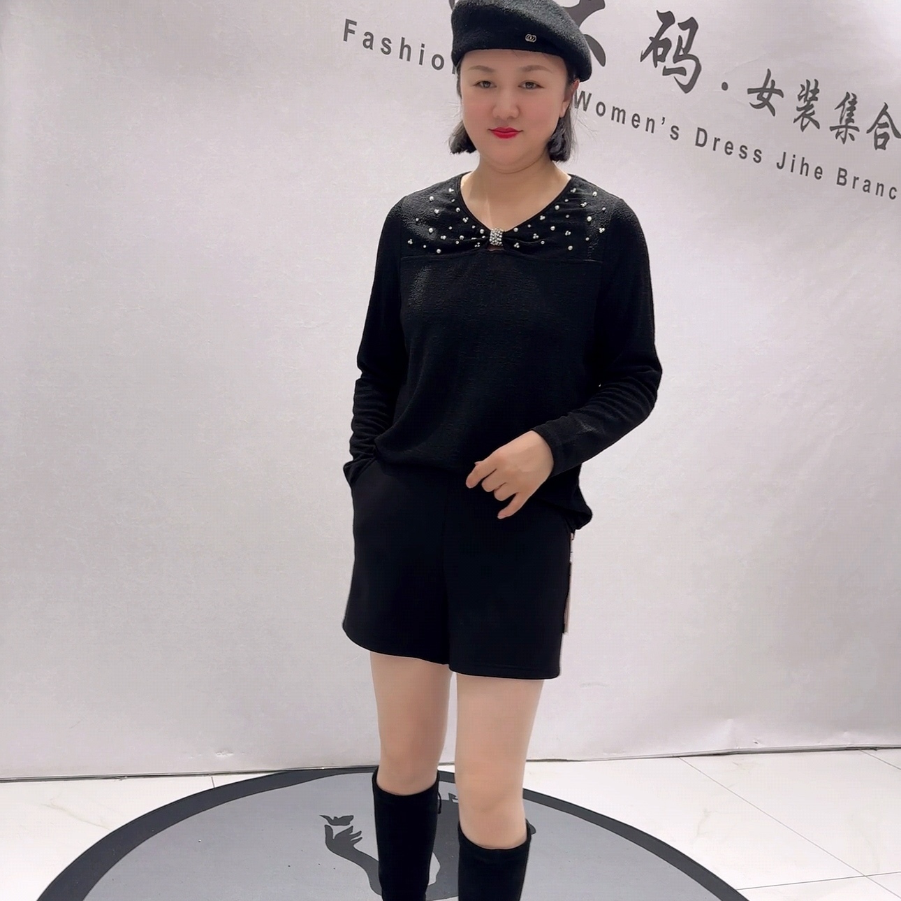 1295芮娜依莲春款新品带纹理醋酸面料女人味简洁大方气质衫加大码