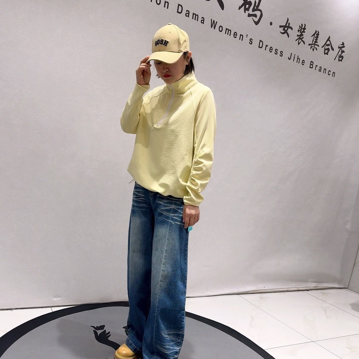 2072蓝鲸之吻年货春款新品可抽绳简约百搭休闲减龄卫衣加大码女装,女装/女士精品,大码内搭,淘宝优惠券,粉丝福利购,淘宝优惠卷