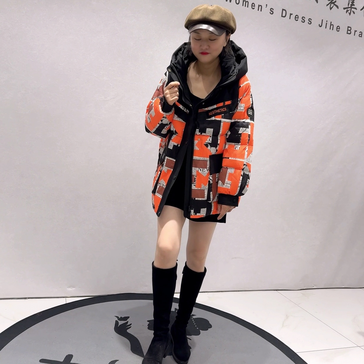 9802芮娜依莲冬款新品潮牌可抽绳蛋型一手长褶皱面料羽绒服加大码