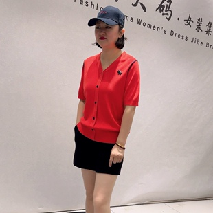 1063芮娜依莲初夏新品V领简约百搭休闲减龄套头针织衫加大码女装