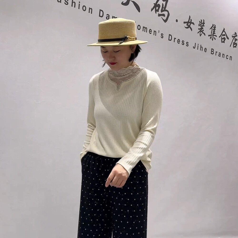 5098芮娜依莲初冬新品领口拼接蕾丝女人味百搭打底衫加大码女装