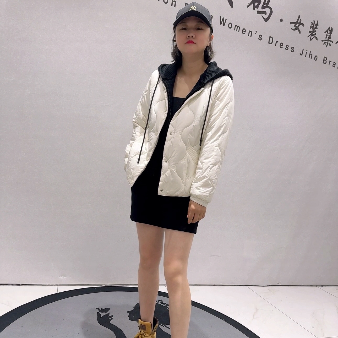 1390子汇初冬新品拼接针织帽系扣遮肉显瘦棉服外套加大码女装