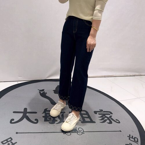 8995柏菲蒂秋款新品刺绣挽边高腰显瘦普洗蓝烟管牛仔裤加大码女裤