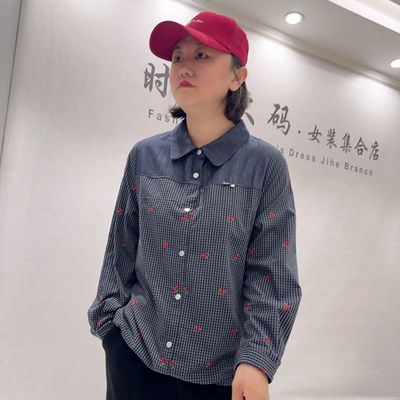 6056女权贵族初秋新品拼接天丝牛仔刺绣图案可抽绳格子衫加大码