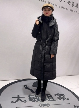 9812芮娜依莲冬款新品潮牌可抽绳长款黑金科技羽绒服加大码女装