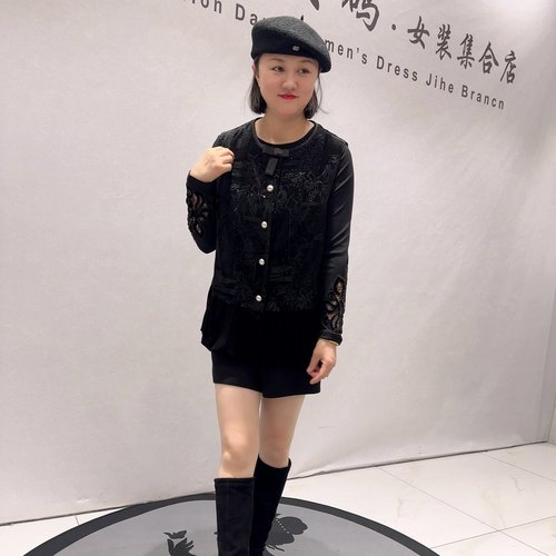 5941芮娜依莲春款新品高级感时尚洋气重工珠片百搭马甲加大码女装