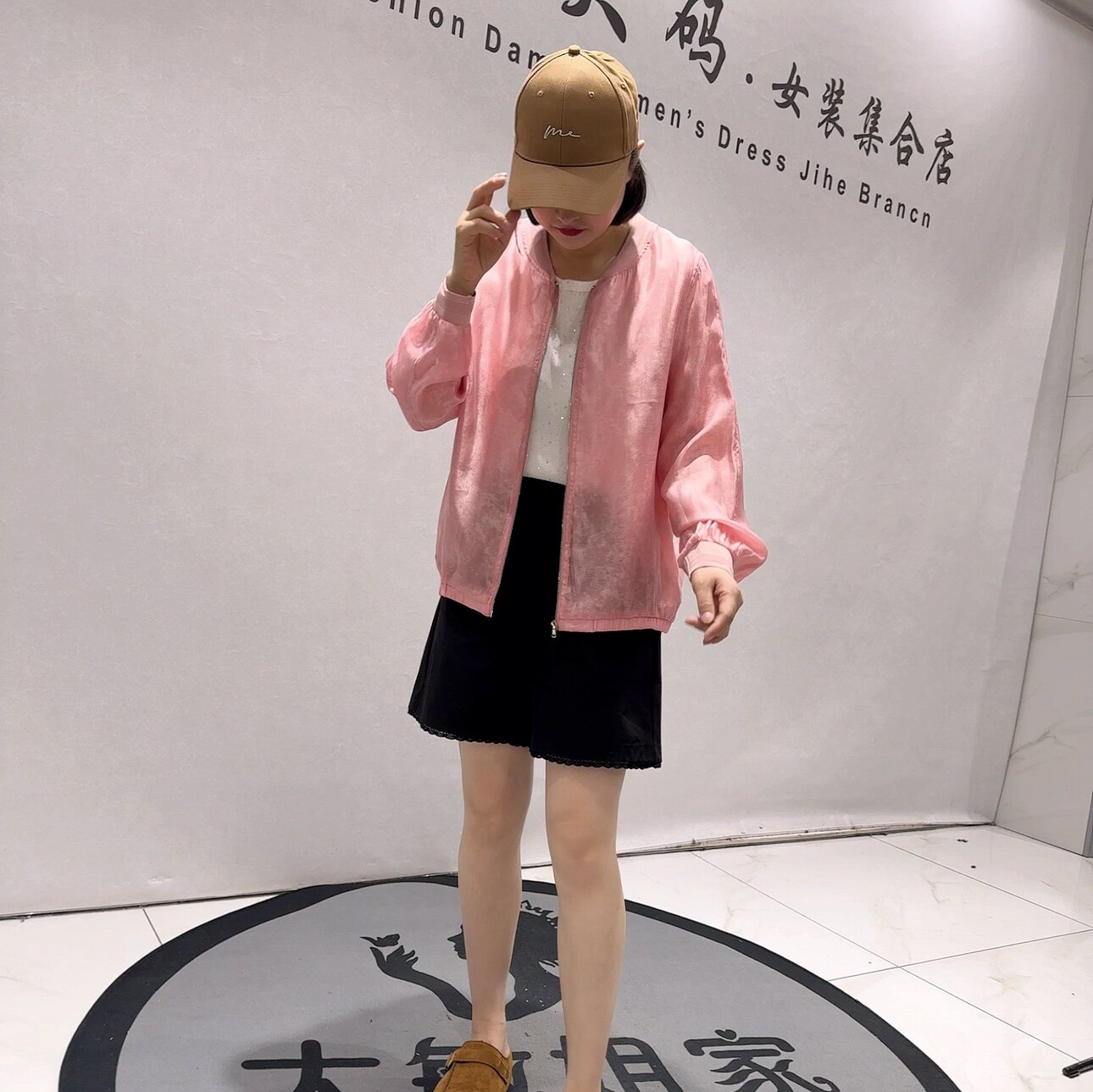9248芮娜依莲夏款新品背部拼接蕾丝设计感减龄长袖上衣加大码女装