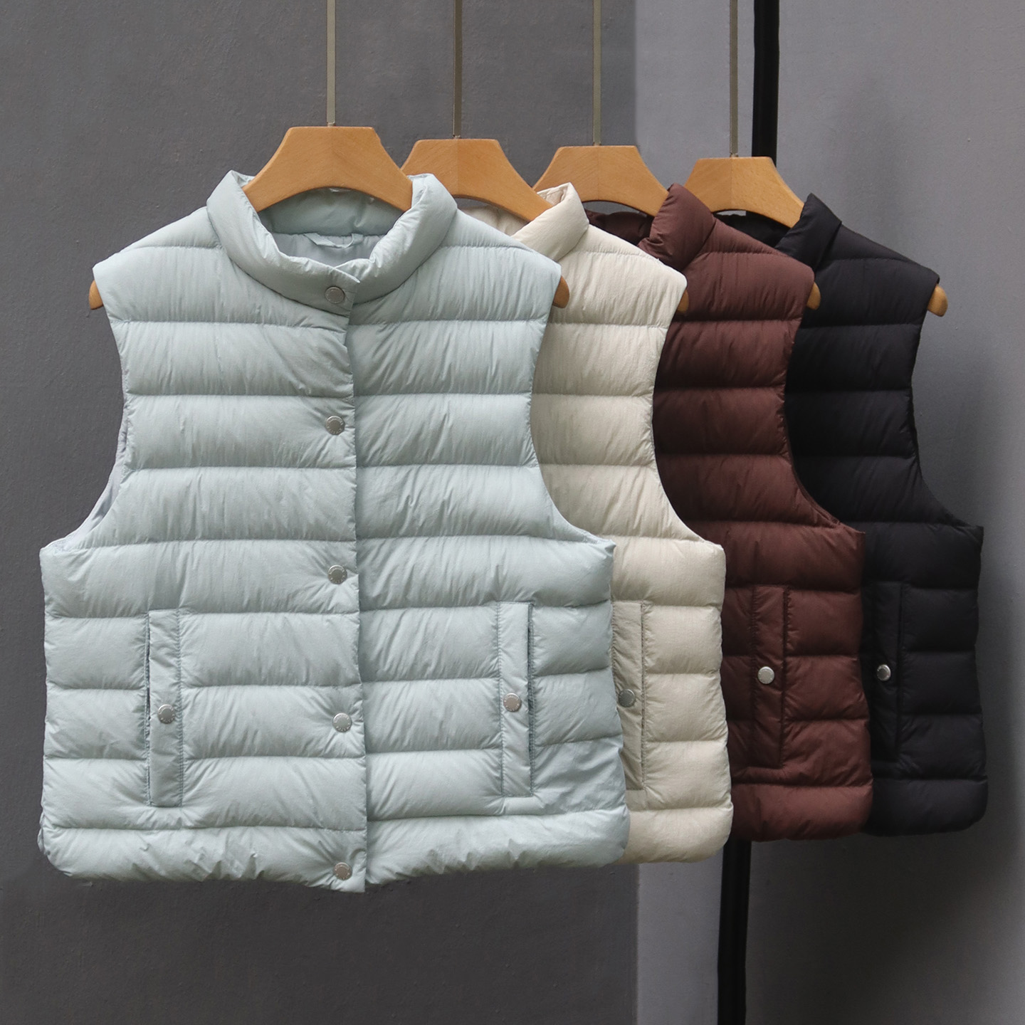 菱格立领轻薄羽绒马甲保暖背心女