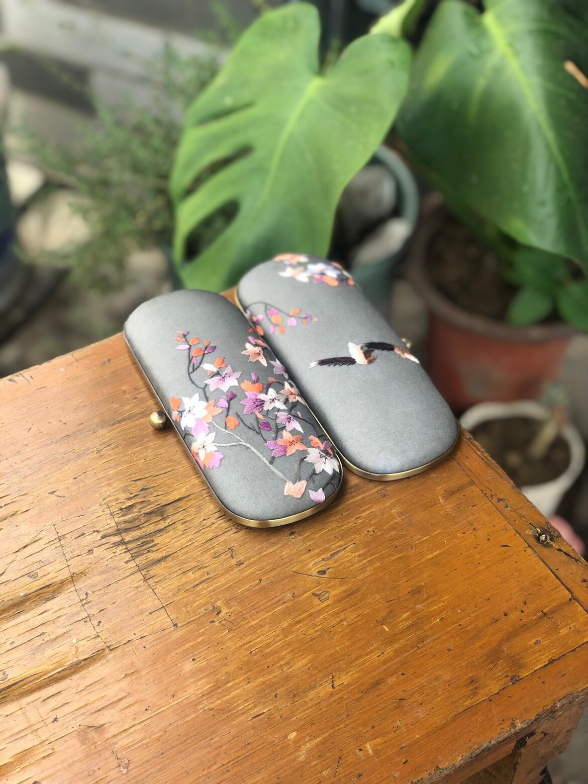 手工苏锦刺绣文艺太阳小墨镜近视眼镜盒便携收纳盒真丝绣花老花镜