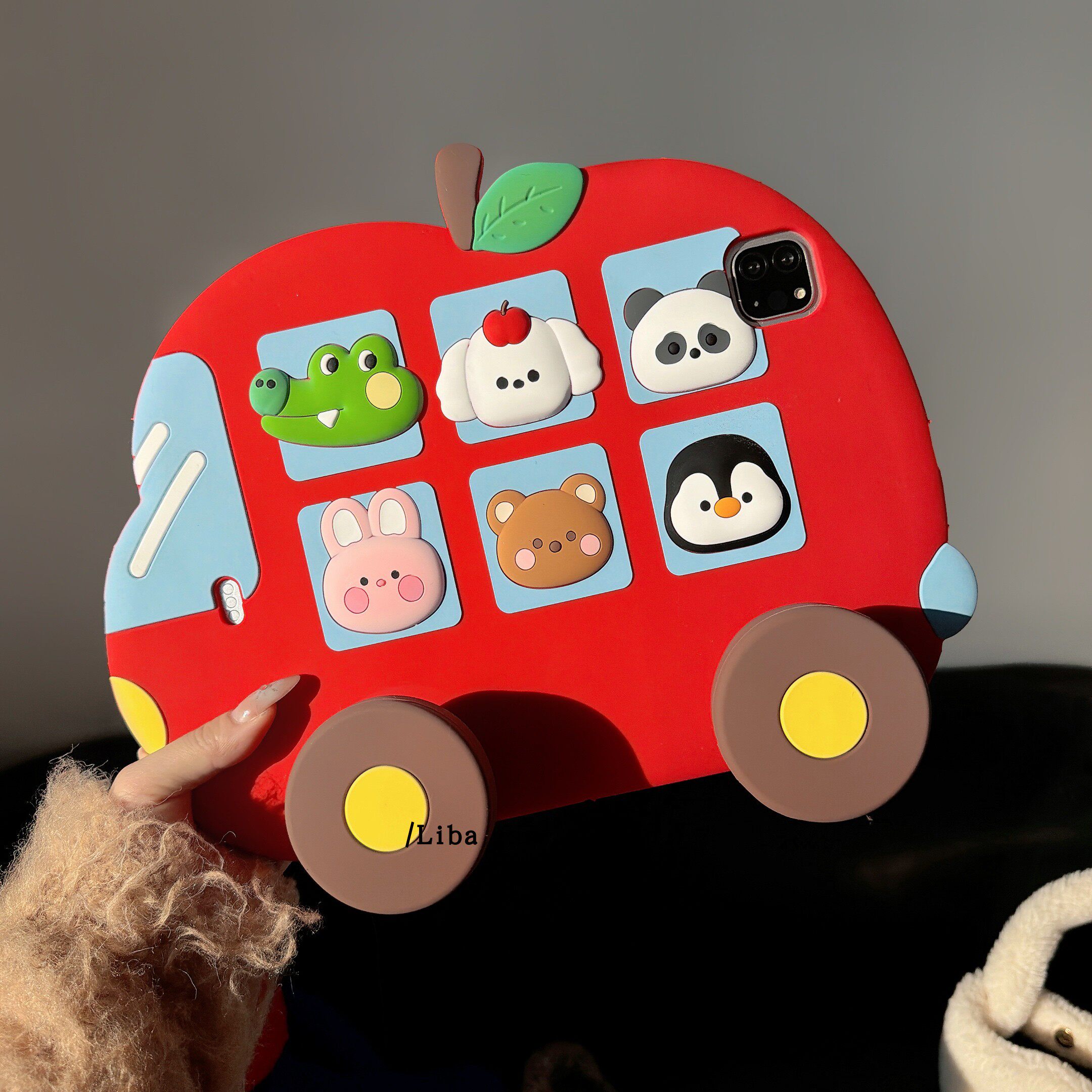 可爱动物巴士适用iPad11保护套mini7带伸缩支架Pro全包防摔air7硅胶4/5创意卡通2025第十代10.2英寸9.7平板壳