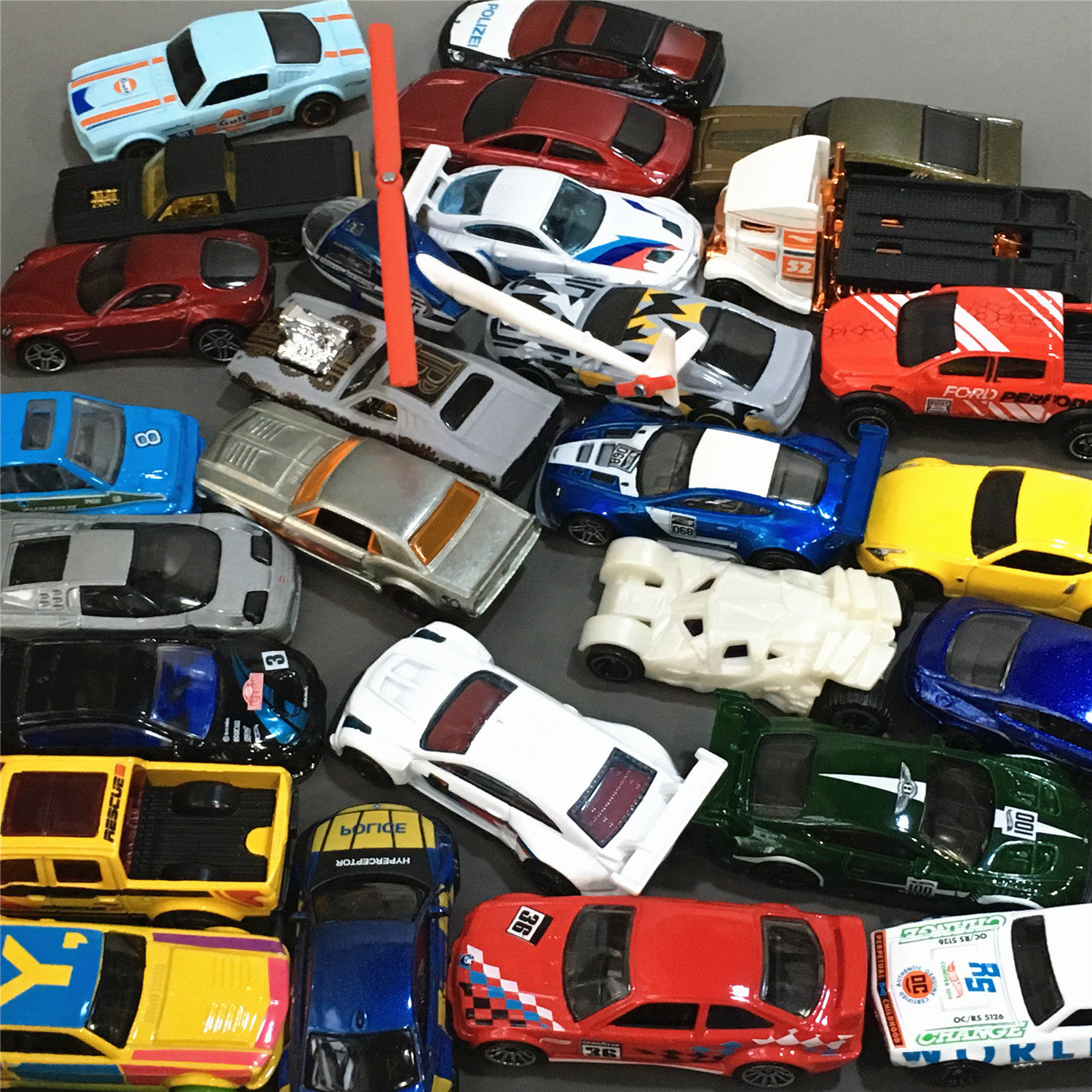 风火轮火辣小跑车合金成品小车正品多款汽车模型儿童玩具散车特价