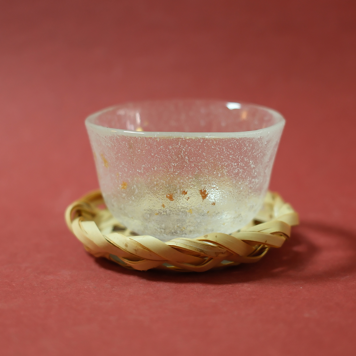 中古日本制职人手工吹制洒金箔气泡纹琉璃茶杯 带竹编杯垫