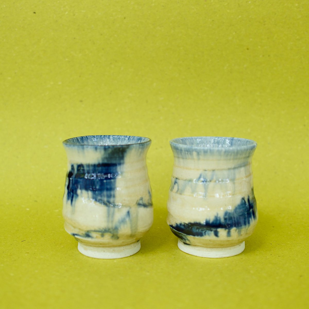 双子商店 中古日本制职人手造篮染青花窑变陶制茶杯 手握汤吞杯