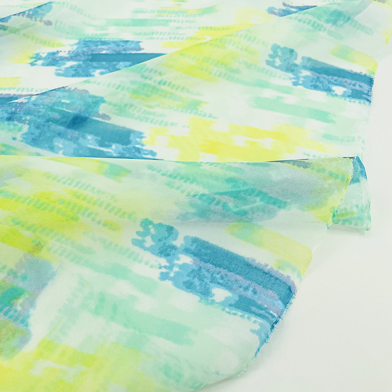 F布艺岛白底蓝绿不规则雪纺纱半透明布料民族风旗袍衬衫汉服面料A