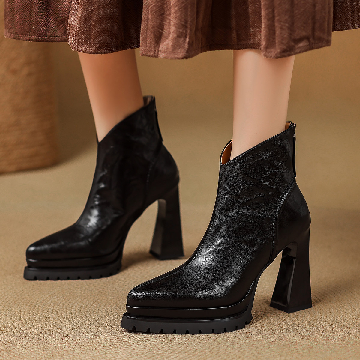 职场四季女鞋超高跟短筒靴子全真皮短靴尖头单靴后拉链骑士靴粗跟