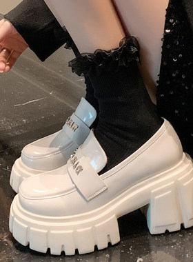 古菲斯奇女鞋粗跟厚底休闲鞋漆皮
