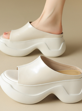 夏季新款增高女鞋小个子松糕跟凉鞋厚底一字拖鞋真皮外穿凉拖坡跟