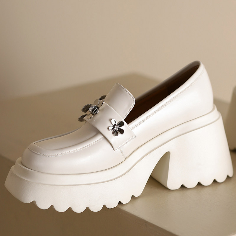 英伦鞋春季新款漆皮女鞋粗跟休闲鞋金属真皮单鞋松糕跟厚底懒人鞋,女鞋,深口单鞋,淘宝优惠券,粉丝福利购,淘宝优惠卷