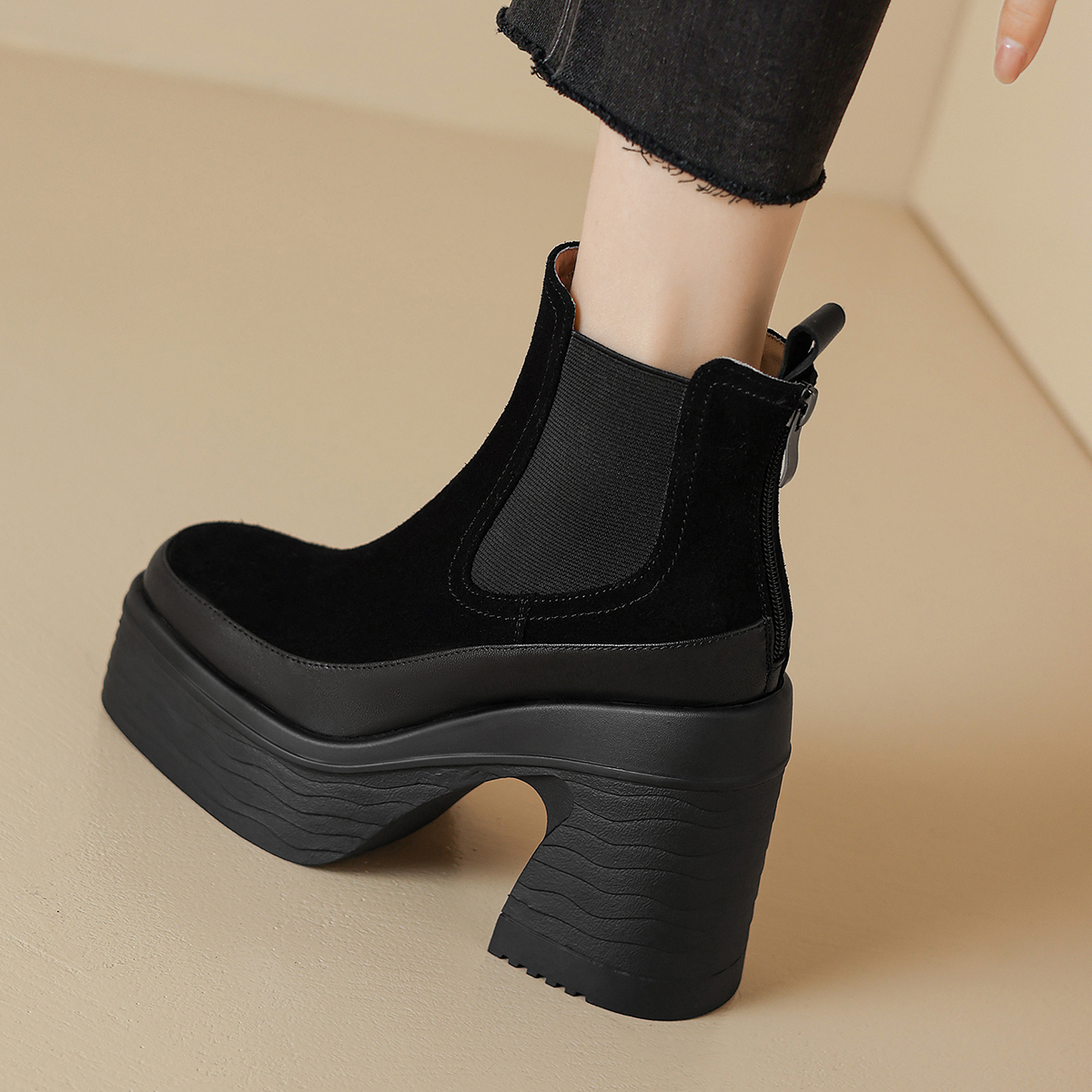 古菲斯奇女鞋粗高跟短筒靴子真皮