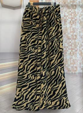 MX潮牌秋冬新款保暖毛绒绒豹纹宽松直筒显瘦阔腿卫裤长裤百搭裤子