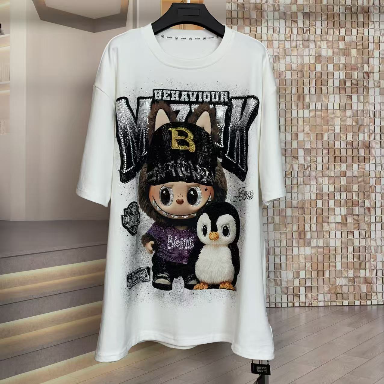 WR潮牌秋冬磨毛重工满钻企鹅拉布布减龄时尚潮流宽松短袖T恤