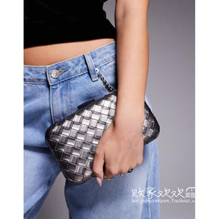 英国代购正品11.24 2025潮流导向 女包新款 银灰色编织设计手拿包