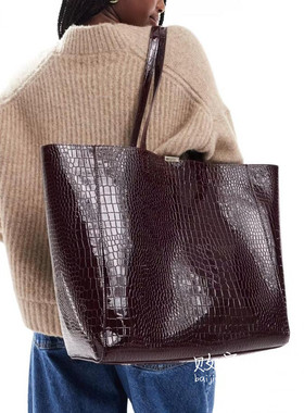 英国代购正品10.09 2025潮流导向 女包新款 鳄鱼纹大容量托特包