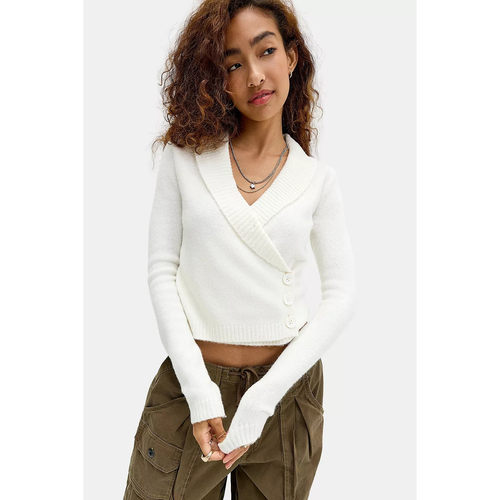 英国代购正品08.22 名品UO 女装新款 翻领浅色针织长袖设计上衣