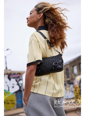 英国代购正品08.19 名品UO 女包新款 复古风设计老花单肩包