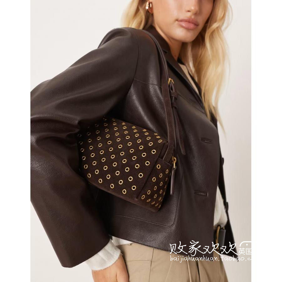 英国代购正品09.14 2025潮流导向 女包新款 绒面铆钉设计单肩包
