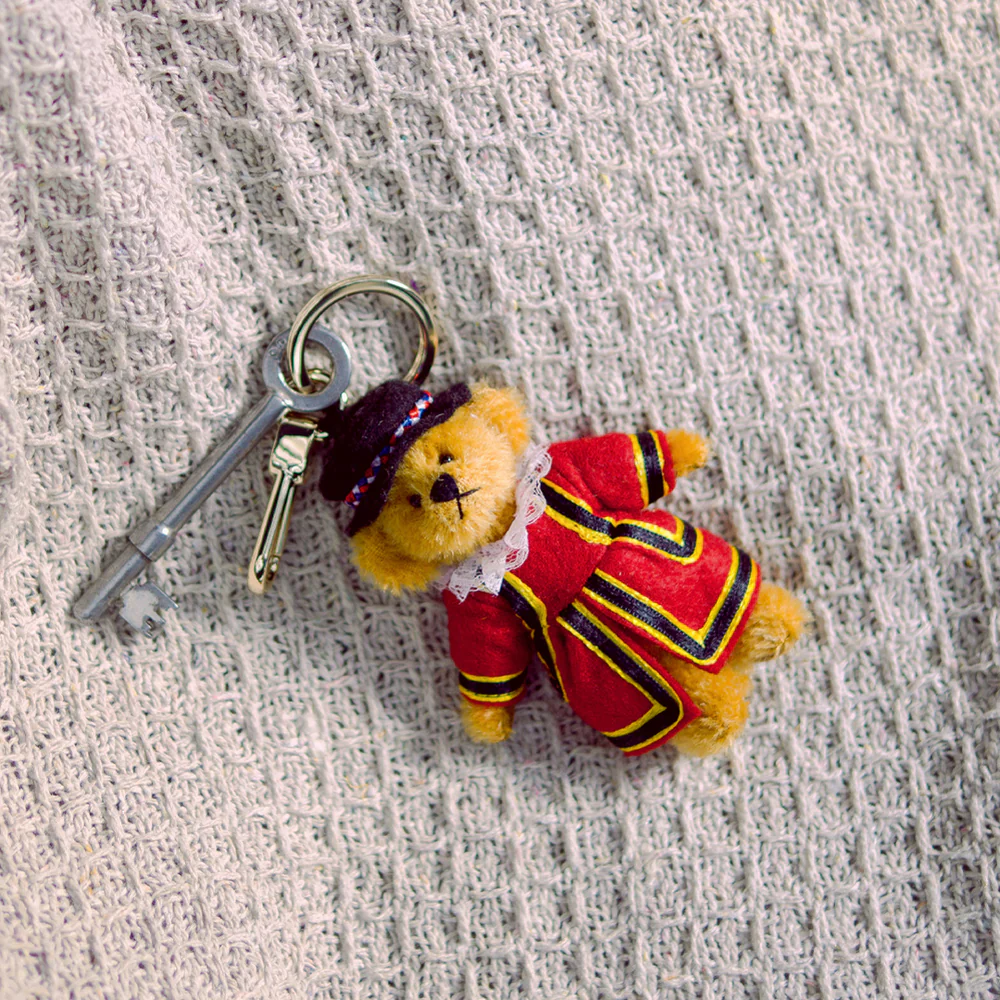BEEFEATERKEYCHARM帽子熊