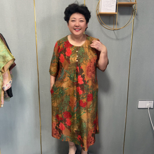 两侧带兜中老年女装薄款连衣裙宽松大码妈妈装夏装遮肚中长款裙子