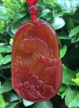 红玛瑙老虎吊坠项链挂件如意上山虎生肖虎红色玉坠男女士饰品礼物
