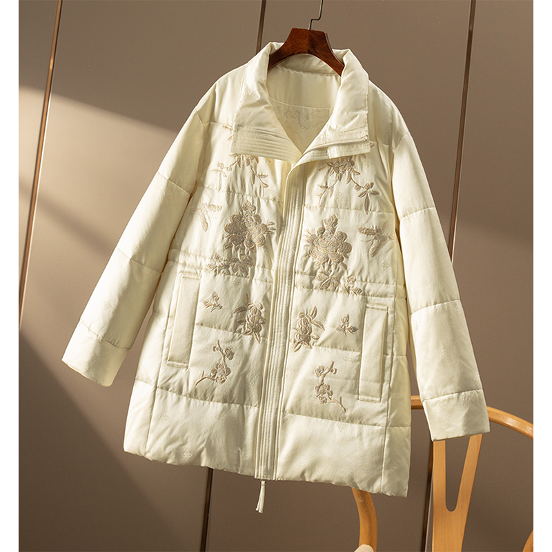 HH￥1980 秒！春天家新中式刺绣真丝+羊毛90鹅绒羽绒服女5U37
