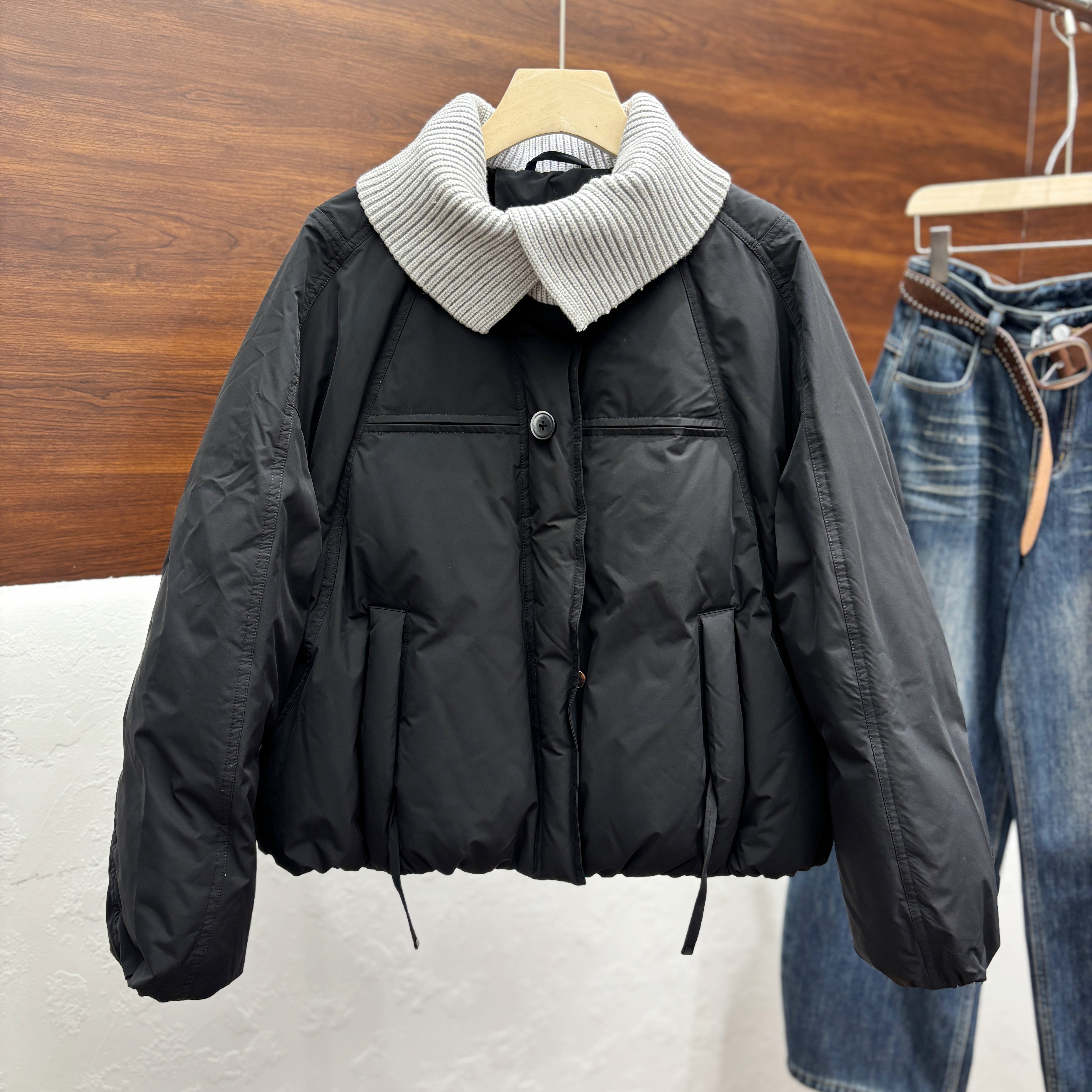 欧洲站2025冬季新款时尚翻领90白鸭绒羽绒服女百搭简约上衣6855