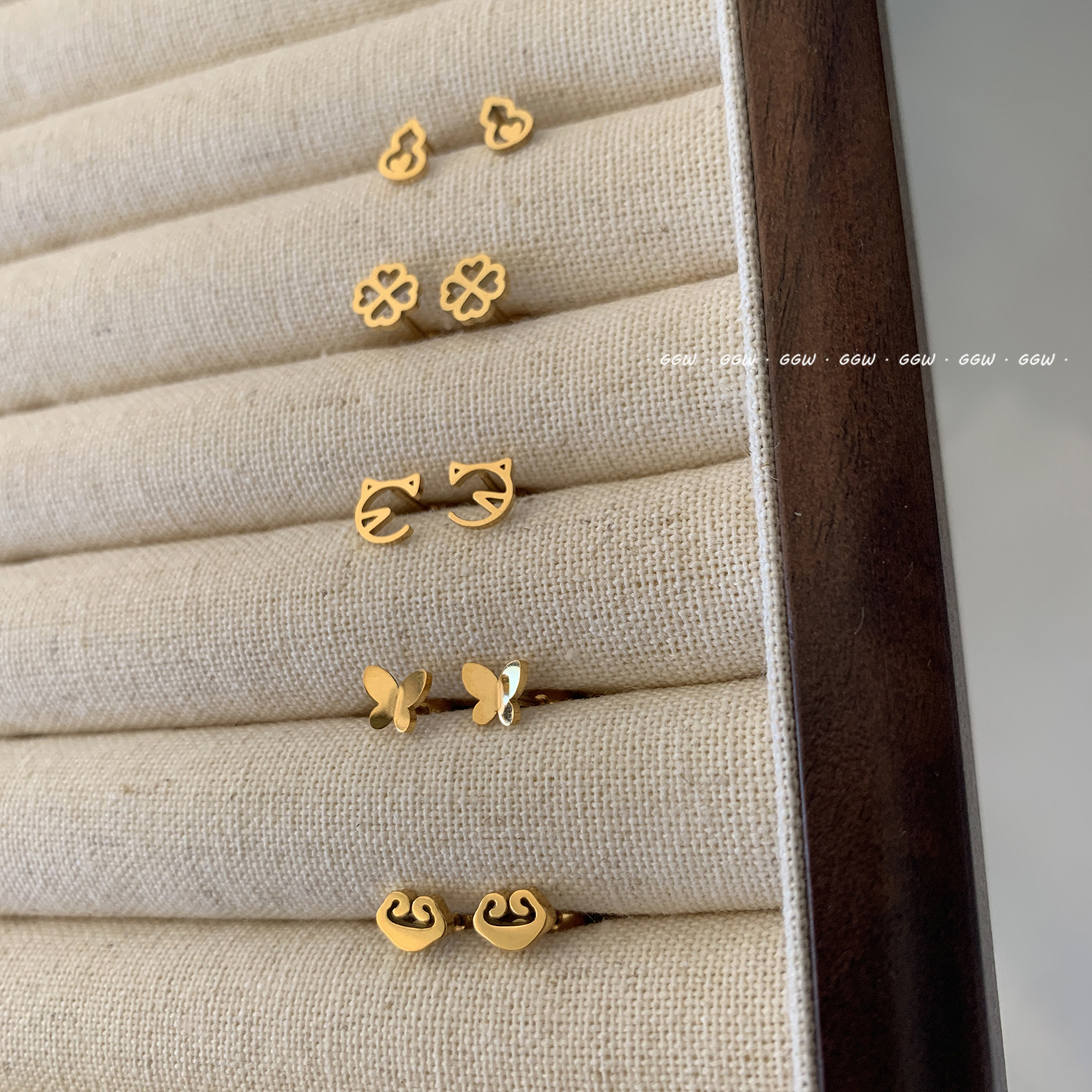 GGW手作 幸运草祥云锁钛钢螺丝拧扣耳钉超保色耳骨钉睡觉免摘耳环