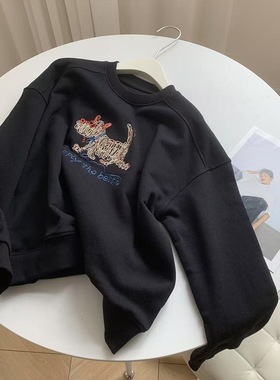 小优～减龄时尚潦草刺绣小狗圆领黑色插肩袖宽松显瘦黑色卫衣上衣